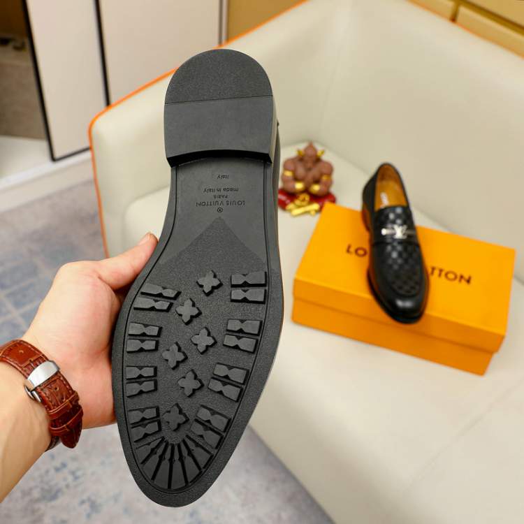 Picture of Louis Vuitton Shoes _SKU22914237SZ38-4413882